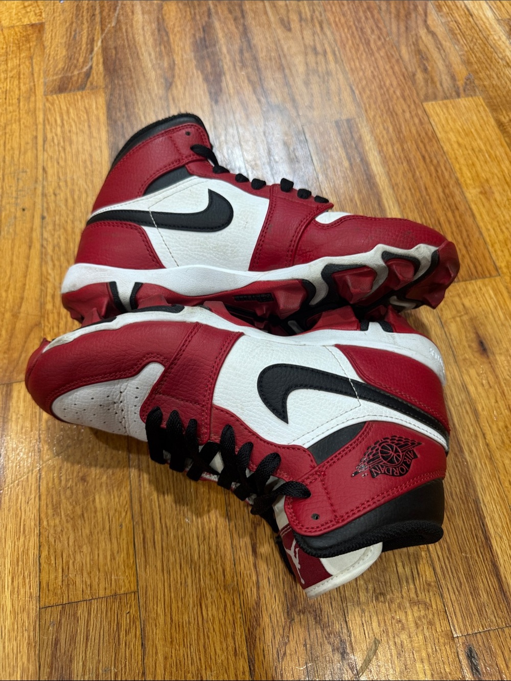Nike Kids (Boys\Girls) Red, White & Black High-Top Cleats for football\Lacrosse.